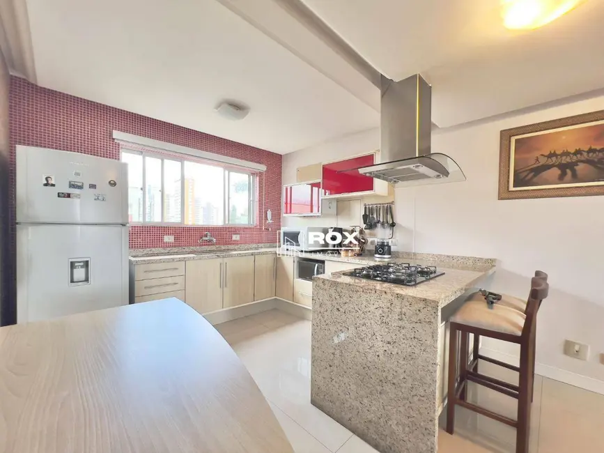 Cobertura com 4 quartos à venda, 242m2 em Batel, Curitiba - PR - imagem 9 Foto 9 de Cobertura com 4 quartos à venda, 242m2 em Batel, Curitiba - PR