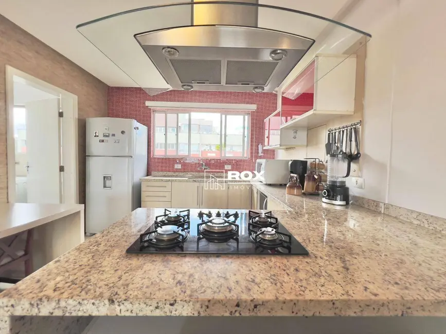 Cobertura com 4 quartos à venda, 242m2 em Batel, Curitiba - PR - imagem 8 Foto 8 de Cobertura com 4 quartos à venda, 242m2 em Batel, Curitiba - PR