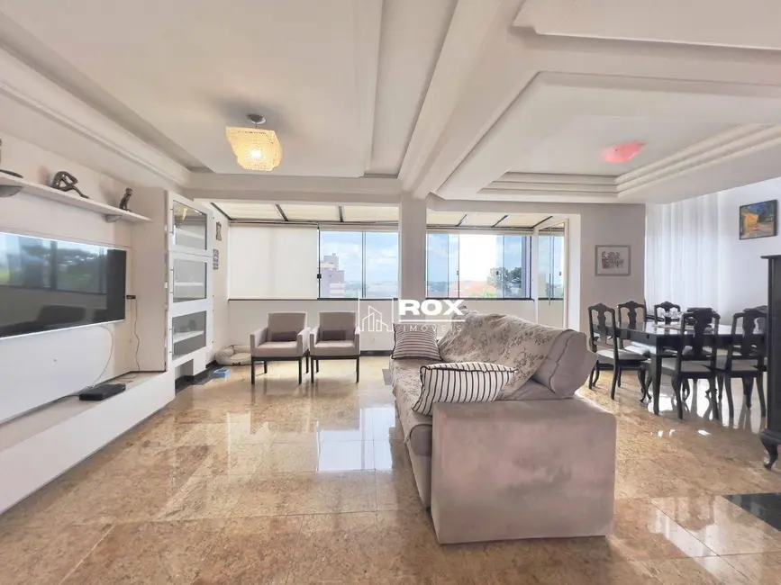 Cobertura com 4 quartos à venda, 242m2 em Batel, Curitiba - PR - imagem 3 Foto 3 de Cobertura com 4 quartos à venda, 242m2 em Batel, Curitiba - PR