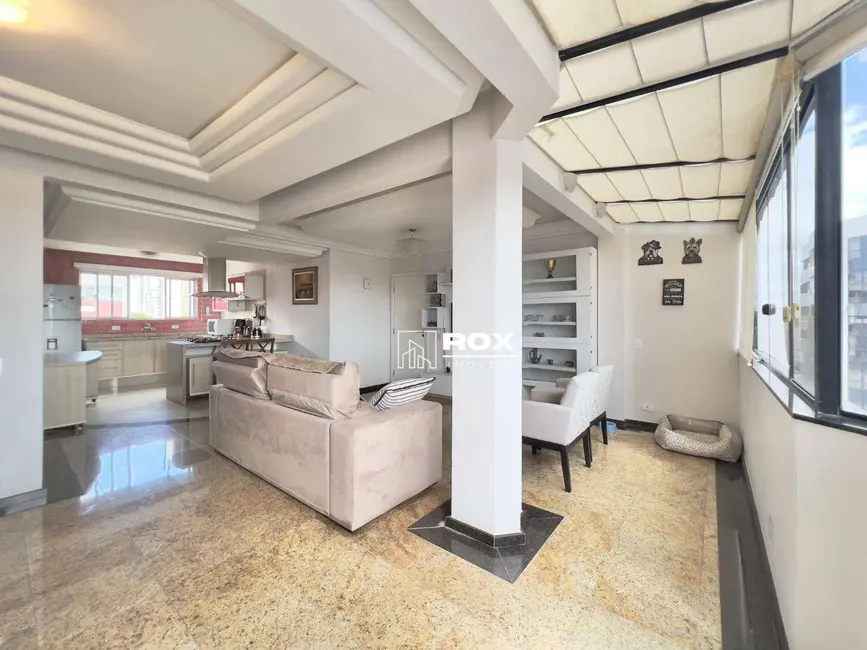 Cobertura com 4 quartos à venda, 242m2 em Batel, Curitiba - PR - imagem 7 Foto 7 de Cobertura com 4 quartos à venda, 242m2 em Batel, Curitiba - PR