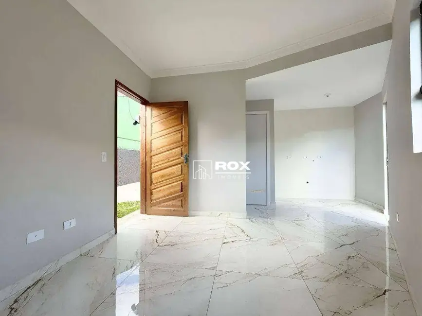 Foto 2 de Sobrado com 2 quartos à venda, 60m2 em Curitiba - PR