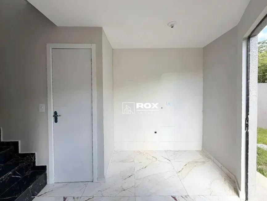 Foto 4 de Sobrado com 2 quartos à venda, 60m2 em Curitiba - PR