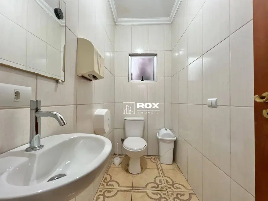 Casa para alugar, 425m2 em Centro, Curitiba - PR - imagem 9 Foto 9 de Casa para alugar, 425m2 em Centro, Curitiba - PR