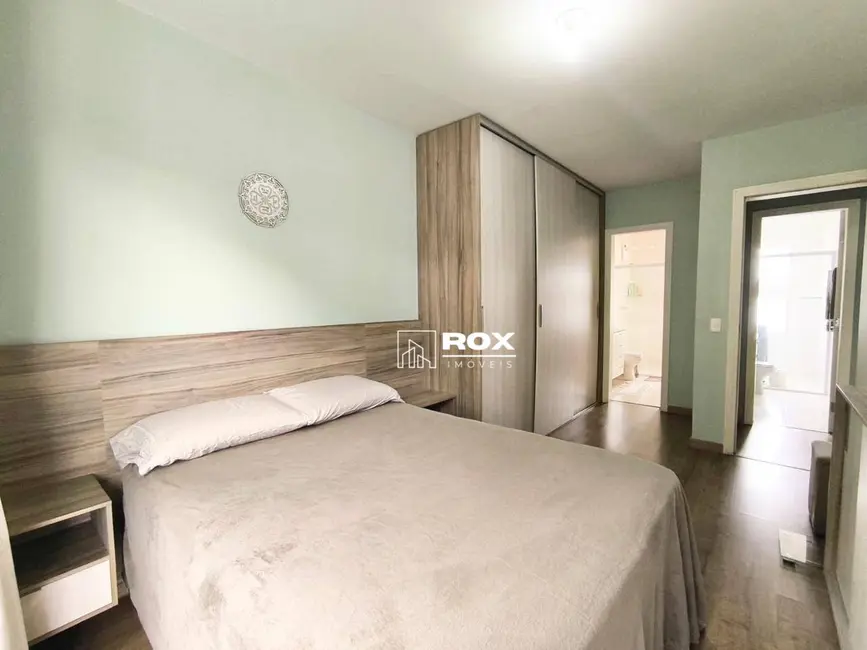 Sobrado com 3 quartos à venda, 114m2 em Santa Cândida, Curitiba - PR - imagem 9 Foto 9 de Sobrado com 3 quartos à venda, 114m2 em Santa Cândida, Curitiba - PR