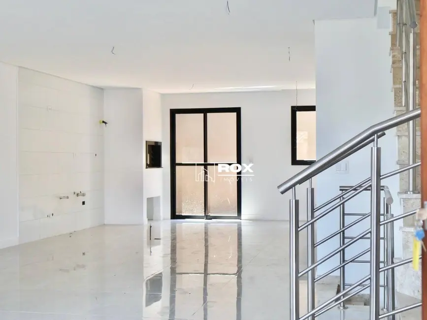 Foto 4 de Sobrado com 3 quartos para alugar, 120m2 em Tingui, Curitiba - PR