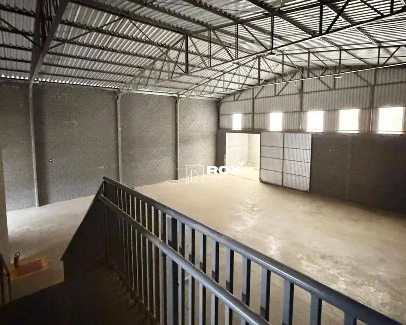 Foto 8 de Armazém / Galpão para alugar, 412m2 em Mauá, Colombo - PR