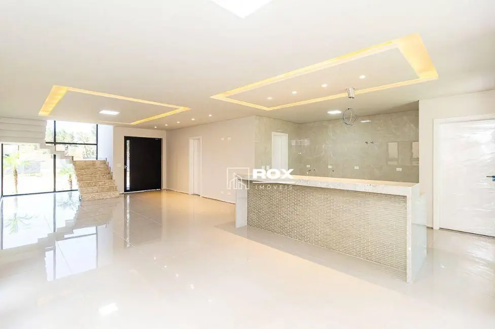 Casa de Condomínio com 5 quartos à venda, 666m2 em Butiatumirim, Colombo - PR - imagem 2 Foto 2 de Casa de Condomínio com 5 quartos à venda, 666m2 em Butiatumirim, Colombo - PR