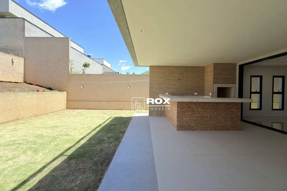 Casa de Condomínio com 5 quartos à venda, 666m2 em Butiatumirim, Colombo - PR - imagem 4 Foto 4 de Casa de Condomínio com 5 quartos à venda, 666m2 em Butiatumirim, Colombo - PR