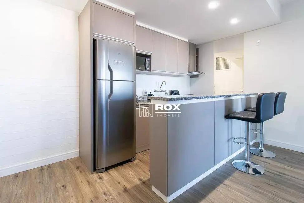 Apartamento com 1 quarto à venda, 75m2 em Centro, Curitiba - PR - imagem 6 Foto 6 de Apartamento com 1 quarto à venda, 75m2 em Centro, Curitiba - PR