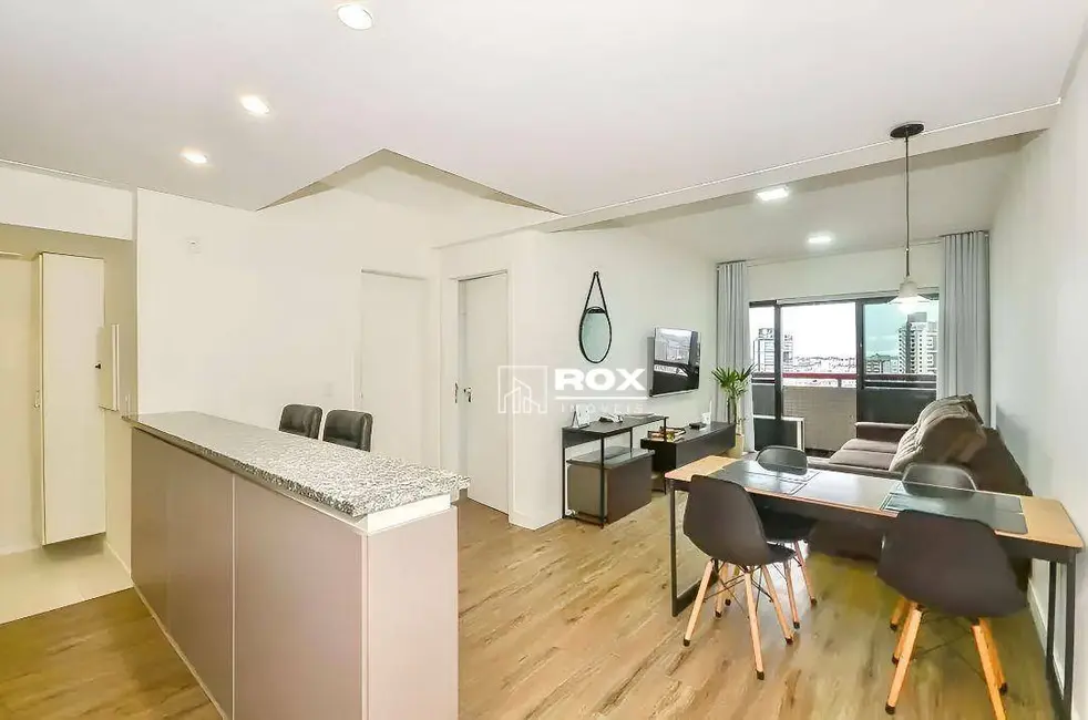 Apartamento com 1 quarto à venda, 75m2 em Centro, Curitiba - PR - imagem 2 Foto 2 de Apartamento com 1 quarto à venda, 75m2 em Centro, Curitiba - PR
