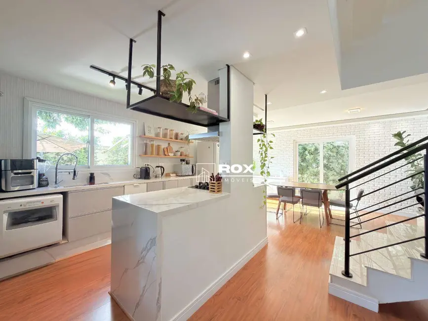 Foto 3 de Casa de Condomínio com 3 quartos à venda, 228m2 em Santa Felicidade, Curitiba - PR