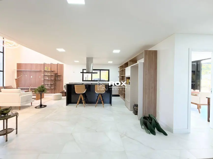 Foto 4 de Casa de Condomínio com 4 quartos à venda, 449m2 em Butiatumirim, Colombo - PR