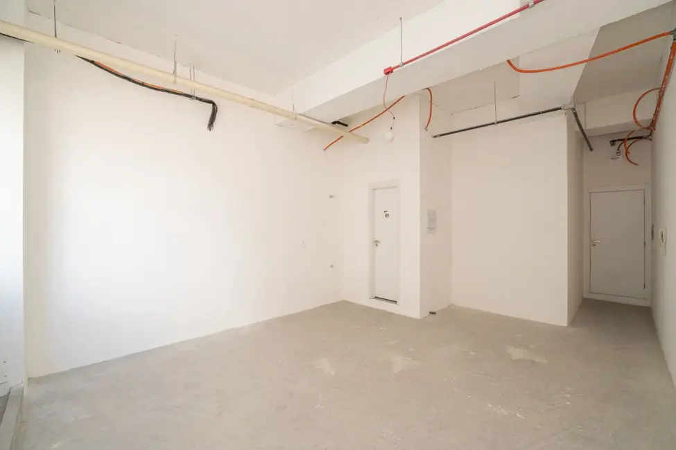 Sala Comercial à venda, 100m2 em Centro, Curitiba - PR - imagem 7 Foto 7 de Sala Comercial à venda, 100m2 em Centro, Curitiba - PR