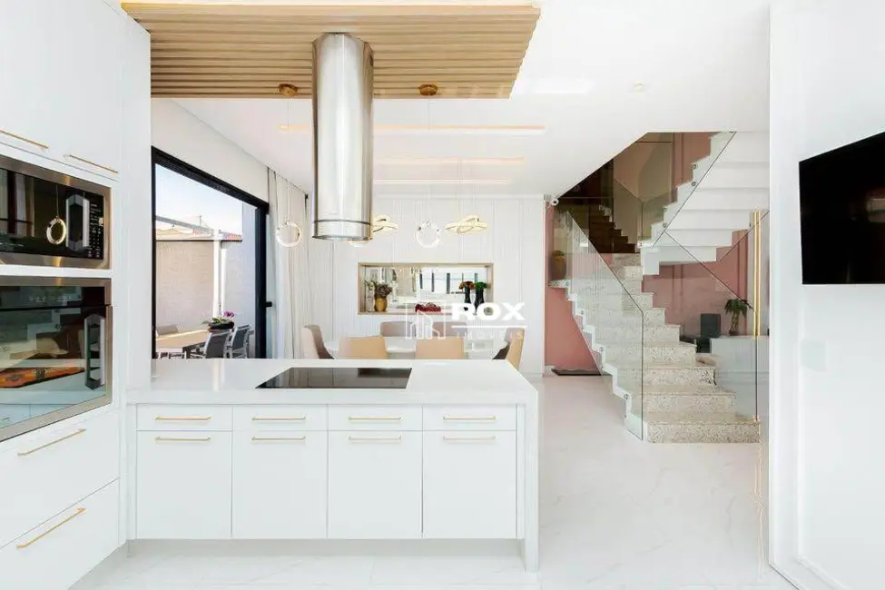 Casa de Condomínio com 3 quartos à venda, 200m2 em Campo Pequeno, Colombo - PR - imagem 3 Foto 3 de Casa de Condomínio com 3 quartos à venda, 200m2 em Campo Pequeno, Colombo - PR