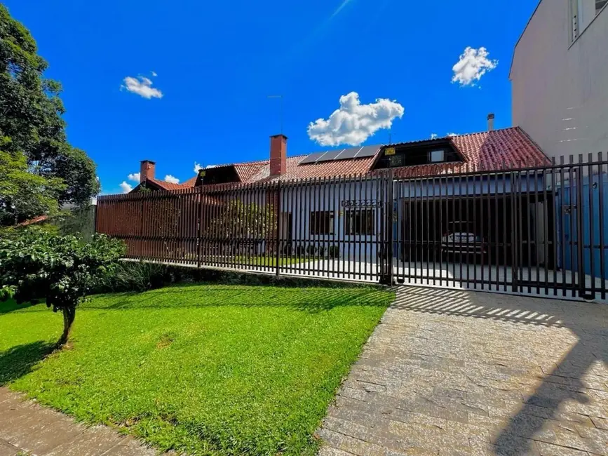 Casa com 4 quartos para alugar, 426m2 em Portão, Curitiba - PR - imagem 3 Foto 3 de Casa com 4 quartos para alugar, 426m2 em Portão, Curitiba - PR