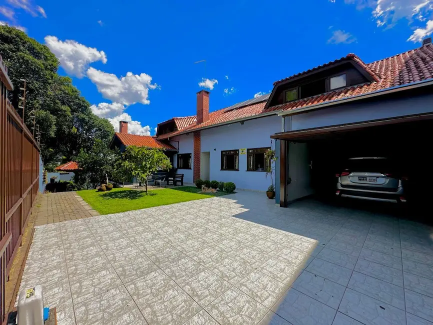 Casa com 4 quartos para alugar, 426m2 em Portão, Curitiba - PR - imagem 1 Foto 1 de Casa com 4 quartos para alugar, 426m2 em Portão, Curitiba - PR