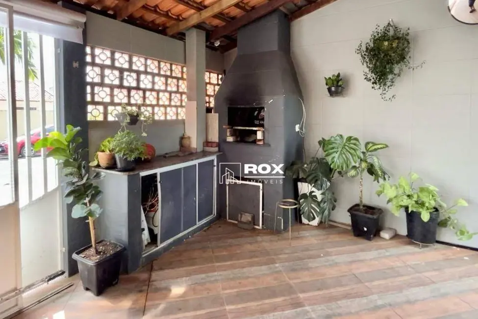 Casa com 3 quartos à venda, 198m2 em Alto Boqueirão, Curitiba - PR - imagem 8 Foto 8 de Casa com 3 quartos à venda, 198m2 em Alto Boqueirão, Curitiba - PR