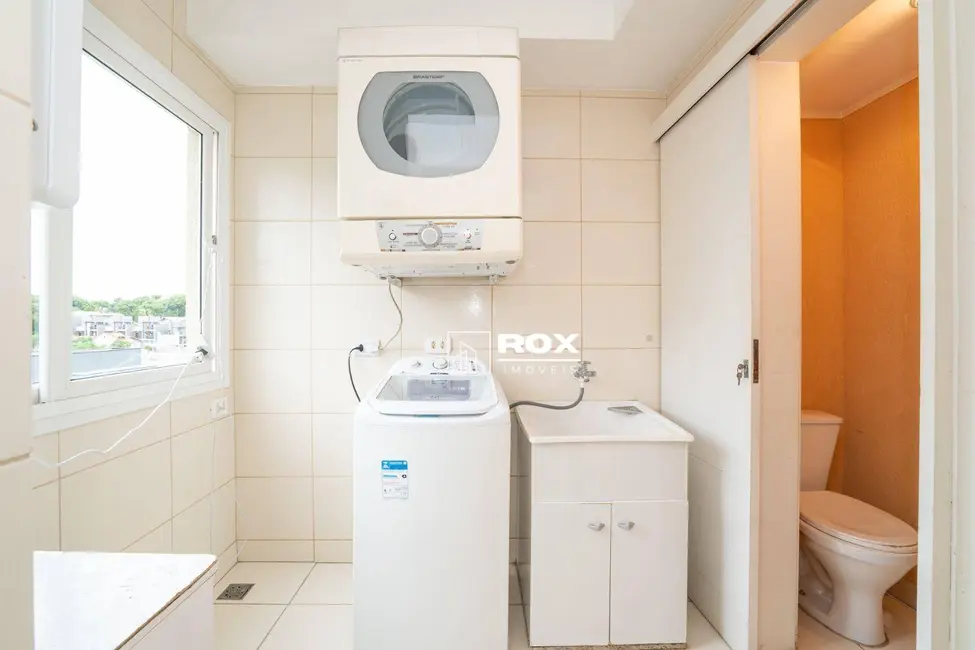 Apartamento com 3 quartos para alugar, 224m2 em Água Verde, Curitiba - PR - imagem 9 Foto 9 de Apartamento com 3 quartos para alugar, 224m2 em Água Verde, Curitiba - PR