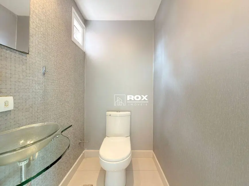 Foto 9 de Apartamento com 3 quartos para alugar, 224m2 em Água Verde, Curitiba - PR