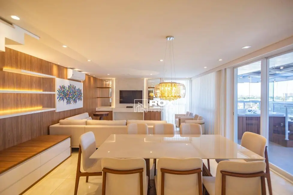 Foto 3 de Cobertura com 3 quartos à venda, 417m2 em Água Verde, Curitiba - PR