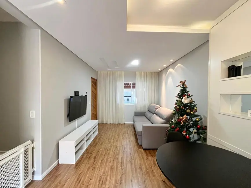 Foto 2 de Sobrado com 3 quartos à venda, 139m2 em Novo Mundo, Curitiba - PR