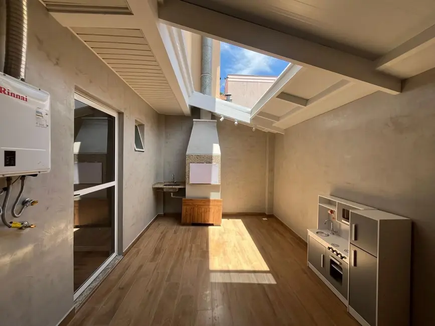 Foto 7 de Sobrado com 3 quartos à venda, 139m2 em Novo Mundo, Curitiba - PR