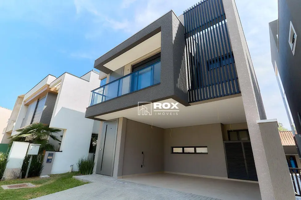 Casa de Condomínio com 3 quartos à venda, 200m2 em Santa Felicidade, Curitiba - PR - imagem 1 Foto 1 de Casa de Condomínio com 3 quartos à venda, 200m2 em Santa Felicidade, Curitiba - PR