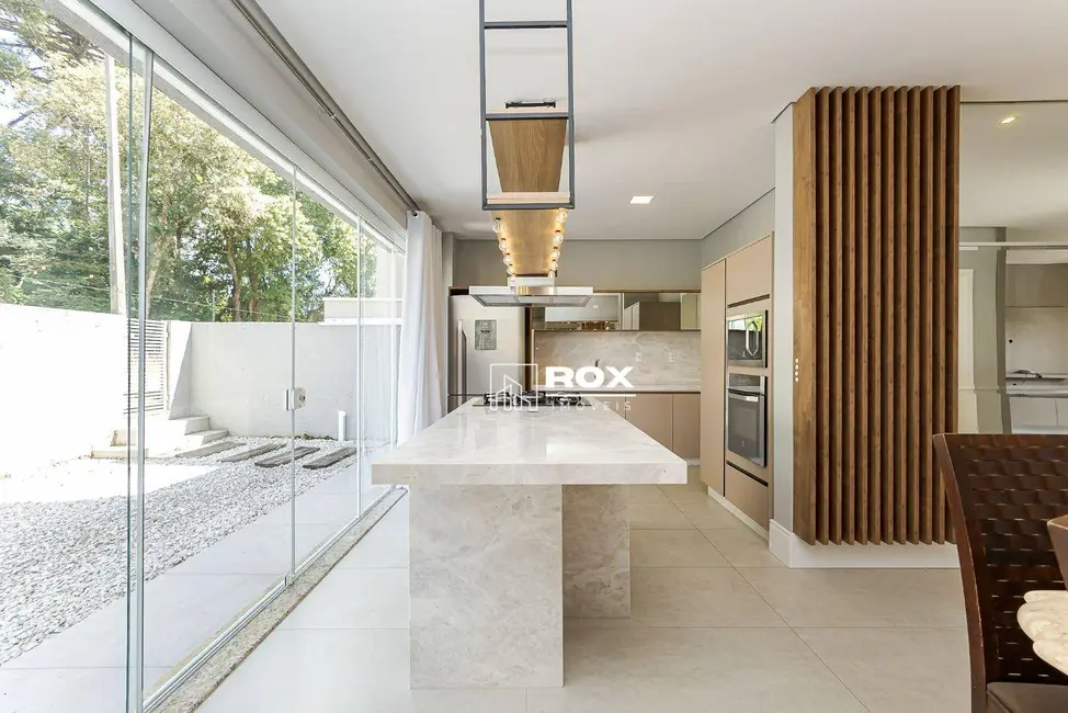 Foto 9 de Casa de Condomínio com 3 quartos para alugar, 223m2 em Santa Cândida, Curitiba - PR