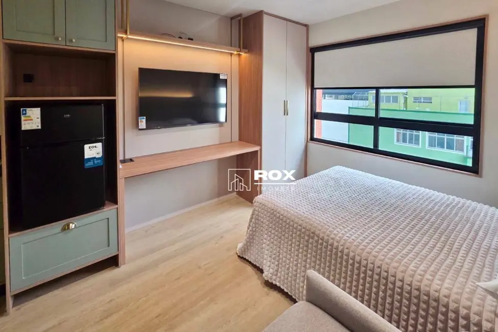 Kitnet com 1 quarto à venda, 29m2 em Centro, Curitiba - PR - imagem 3 Foto 3 de Kitnet com 1 quarto à venda, 29m2 em Centro, Curitiba - PR