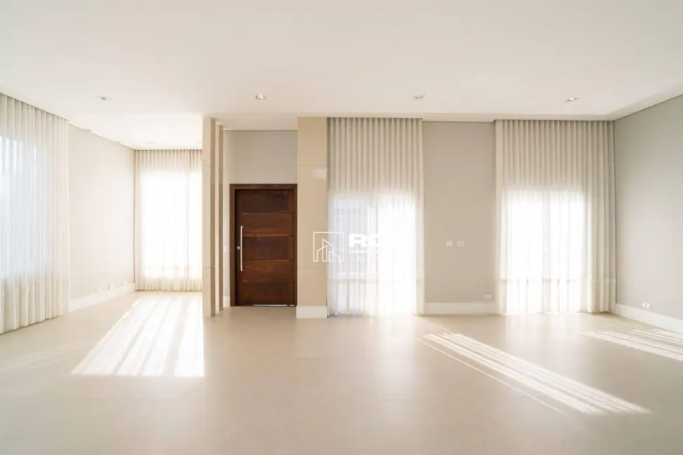 Foto 2 de Casa de Condomínio com 5 quartos para alugar, 527m2 em São João, Curitiba - PR