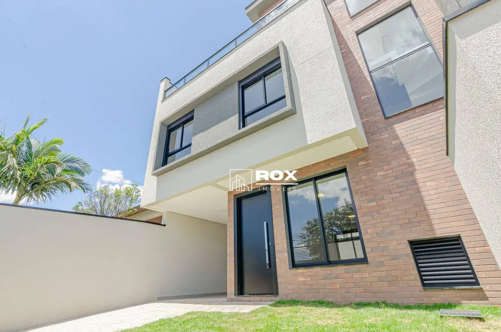 Sobrado com 3 quartos à venda, 164m2 em Abranches, Curitiba - PR - imagem 1 Foto 1 de Sobrado com 3 quartos à venda, 164m2 em Abranches, Curitiba - PR