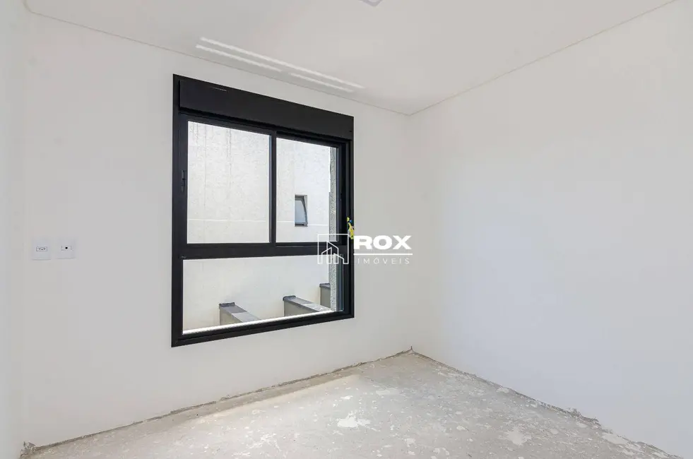 Sobrado com 3 quartos à venda, 164m2 em Abranches, Curitiba - PR - imagem 9 Foto 9 de Sobrado com 3 quartos à venda, 164m2 em Abranches, Curitiba - PR