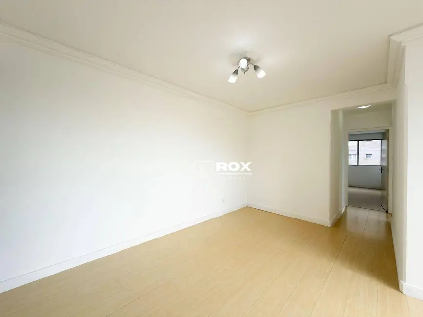 Apartamento com 3 quartos para alugar, 120m2 em Vila Izabel, Curitiba - PR - imagem 9 Foto 9 de Apartamento com 3 quartos para alugar, 120m2 em Vila Izabel, Curitiba - PR