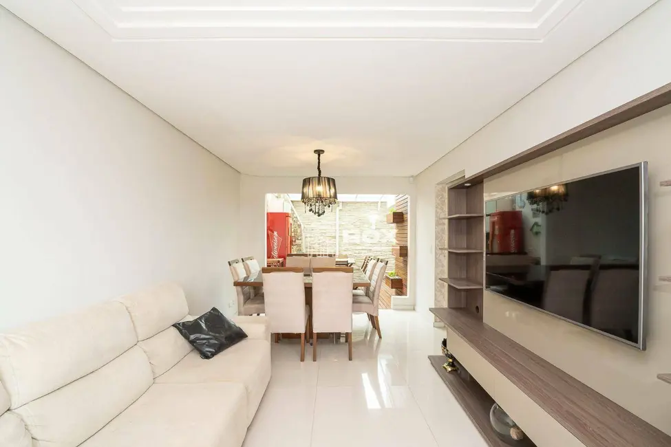 Foto 5 de Sobrado com 3 quartos para alugar, 120m2 em Água Verde, Curitiba - PR