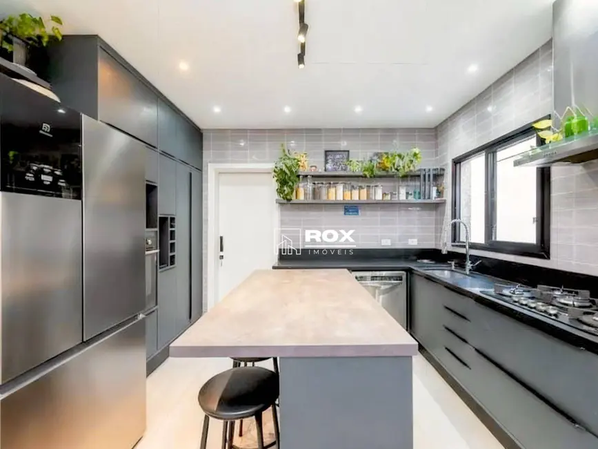 Casa de Condomínio com 3 quartos à venda, 250m2 em Bairro Alto, Curitiba - PR - imagem 5 Foto 5 de Casa de Condomínio com 3 quartos à venda, 250m2 em Bairro Alto, Curitiba - PR