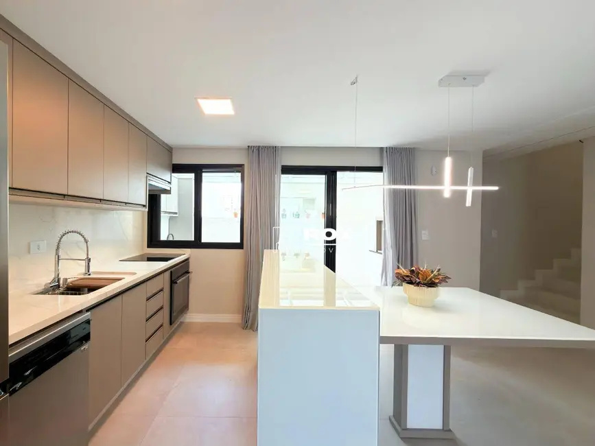 Foto 7 de Sobrado com 3 quartos à venda, 139m2 em Santa Felicidade, Curitiba - PR