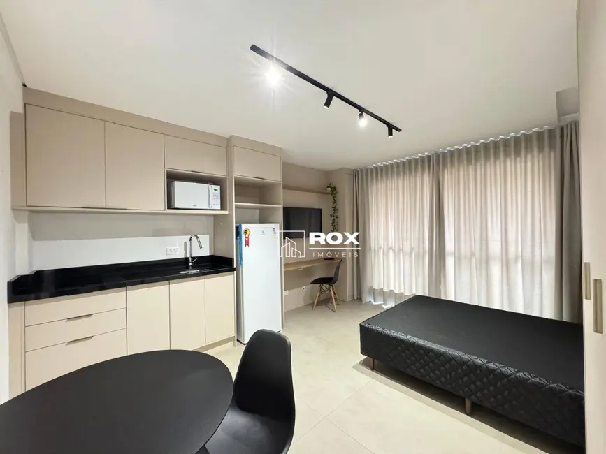 Kitnet com 1 quarto para alugar, 51m2 em Água Verde, Curitiba - PR - imagem 9 Foto 9 de Kitnet com 1 quarto para alugar, 51m2 em Água Verde, Curitiba - PR