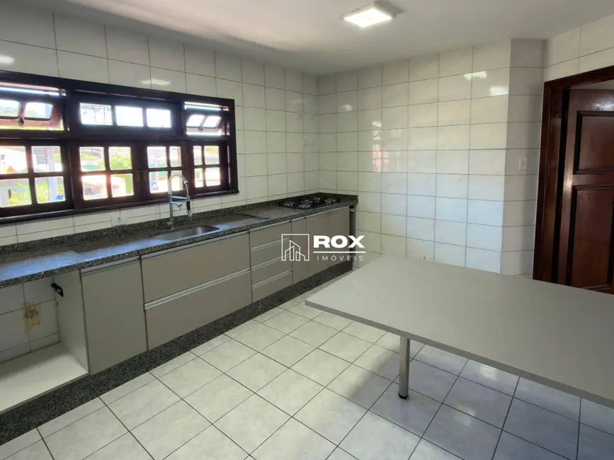 Apartamento com 3 quartos para alugar, 250m2 em Santa Felicidade, Curitiba - PR - imagem 8 Foto 8 de Apartamento com 3 quartos para alugar, 250m2 em Santa Felicidade, Curitiba - PR
