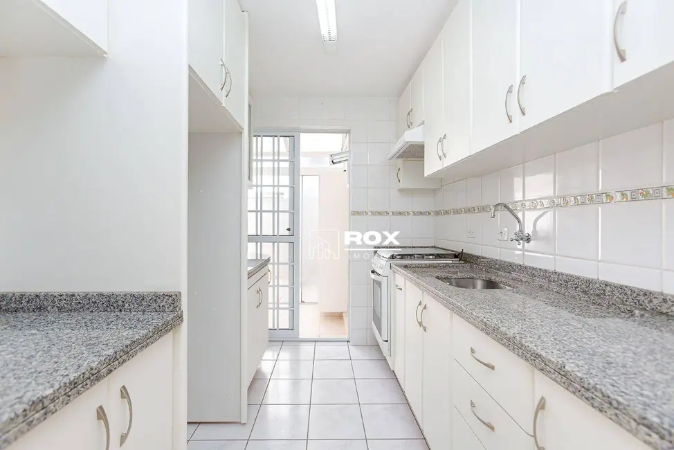 Apartamento com 2 quartos para alugar, 79m2 em São Braz, Curitiba - PR - imagem 6 Foto 6 de Apartamento com 2 quartos para alugar, 79m2 em São Braz, Curitiba - PR