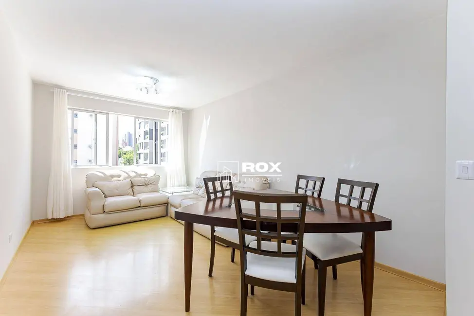 Apartamento com 2 quartos para alugar, 63m2 em Água Verde, Curitiba - PR - imagem 2 Foto 2 de Apartamento com 2 quartos para alugar, 63m2 em Água Verde, Curitiba - PR