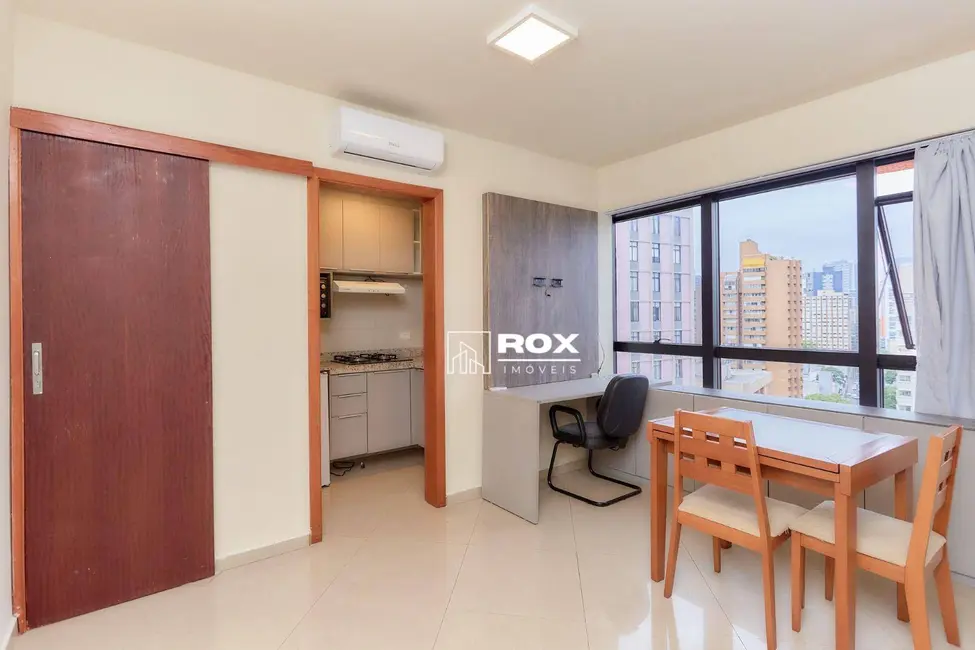 Kitnet com 1 quarto à venda, 48m2 em Mercês, Curitiba - PR - imagem 5 Foto 5 de Kitnet com 1 quarto à venda, 48m2 em Mercês, Curitiba - PR