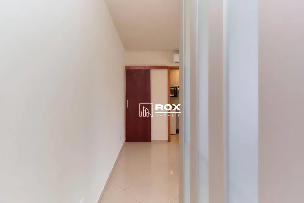 Kitnet com 1 quarto à venda, 48m2 em Mercês, Curitiba - PR - imagem 8 Foto 8 de Kitnet com 1 quarto à venda, 48m2 em Mercês, Curitiba - PR