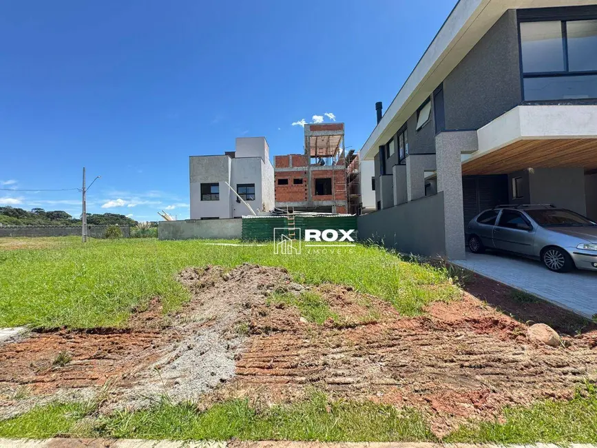 Foto 2 de Terreno / Lote à venda, 220m2 em Santa Cândida, Curitiba - PR