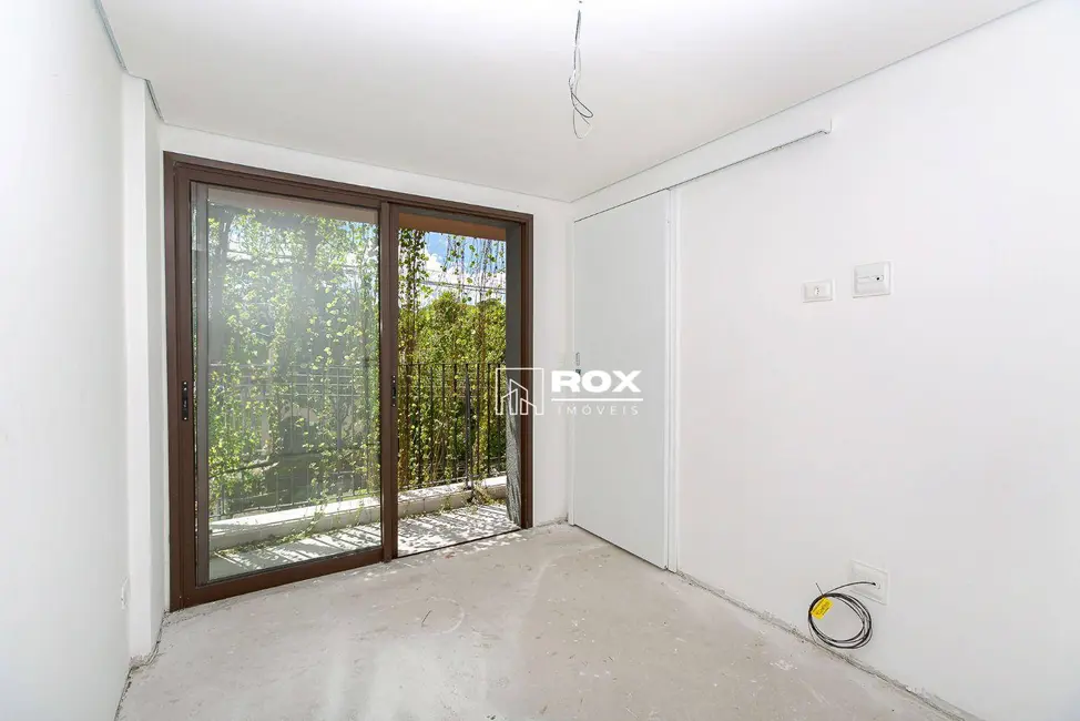 Apartamento com 1 quarto à venda, 57m2 em Hugo Lange, Curitiba - PR - imagem 9 Foto 9 de Apartamento com 1 quarto à venda, 57m2 em Hugo Lange, Curitiba - PR