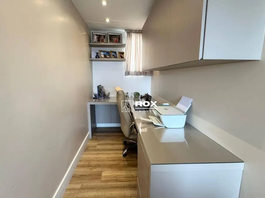 Foto 9 de Apartamento com 3 quartos à venda, 218m2 em Curitiba - PR