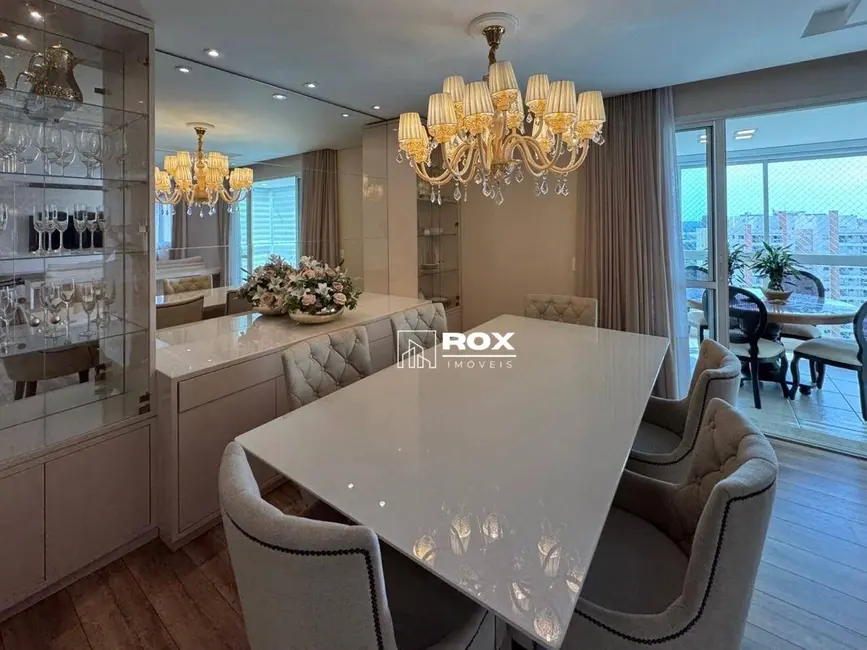 Foto 6 de Apartamento com 3 quartos à venda, 218m2 em Curitiba - PR