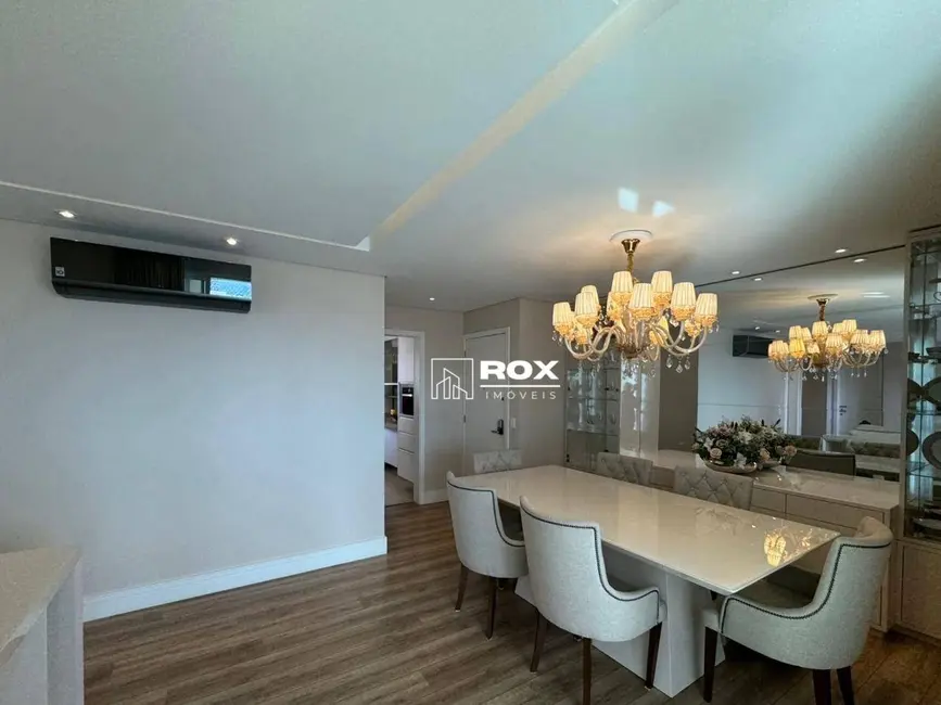 Foto 5 de Apartamento com 3 quartos à venda, 218m2 em Curitiba - PR