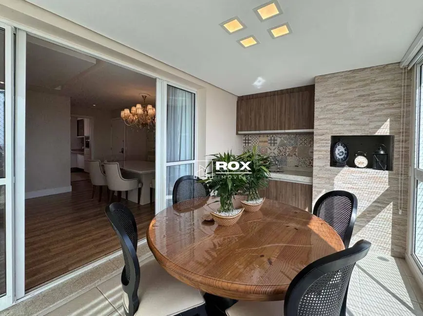 Foto 7 de Apartamento com 3 quartos à venda, 218m2 em Curitiba - PR