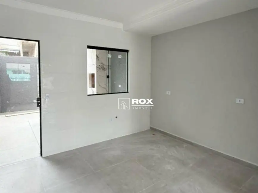 Sobrado com 3 quartos à venda, 73m2 em Campo de Santana, Curitiba - PR - imagem 4 Foto 4 de Sobrado com 3 quartos à venda, 73m2 em Campo de Santana, Curitiba - PR