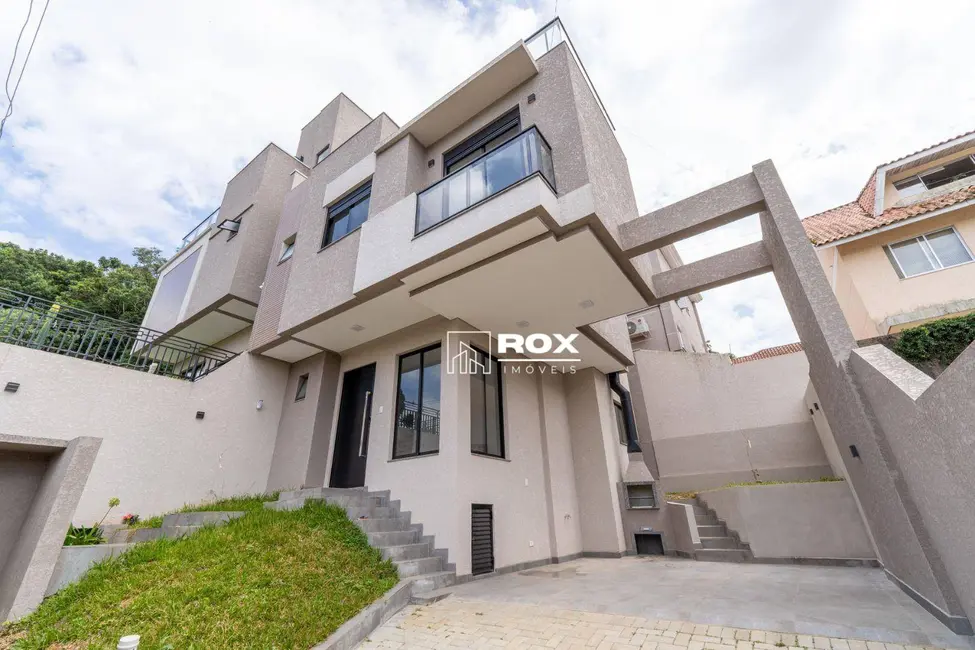 Foto 1 de Sobrado com 3 quartos à venda, 128m2 em Vista Alegre, Curitiba - PR